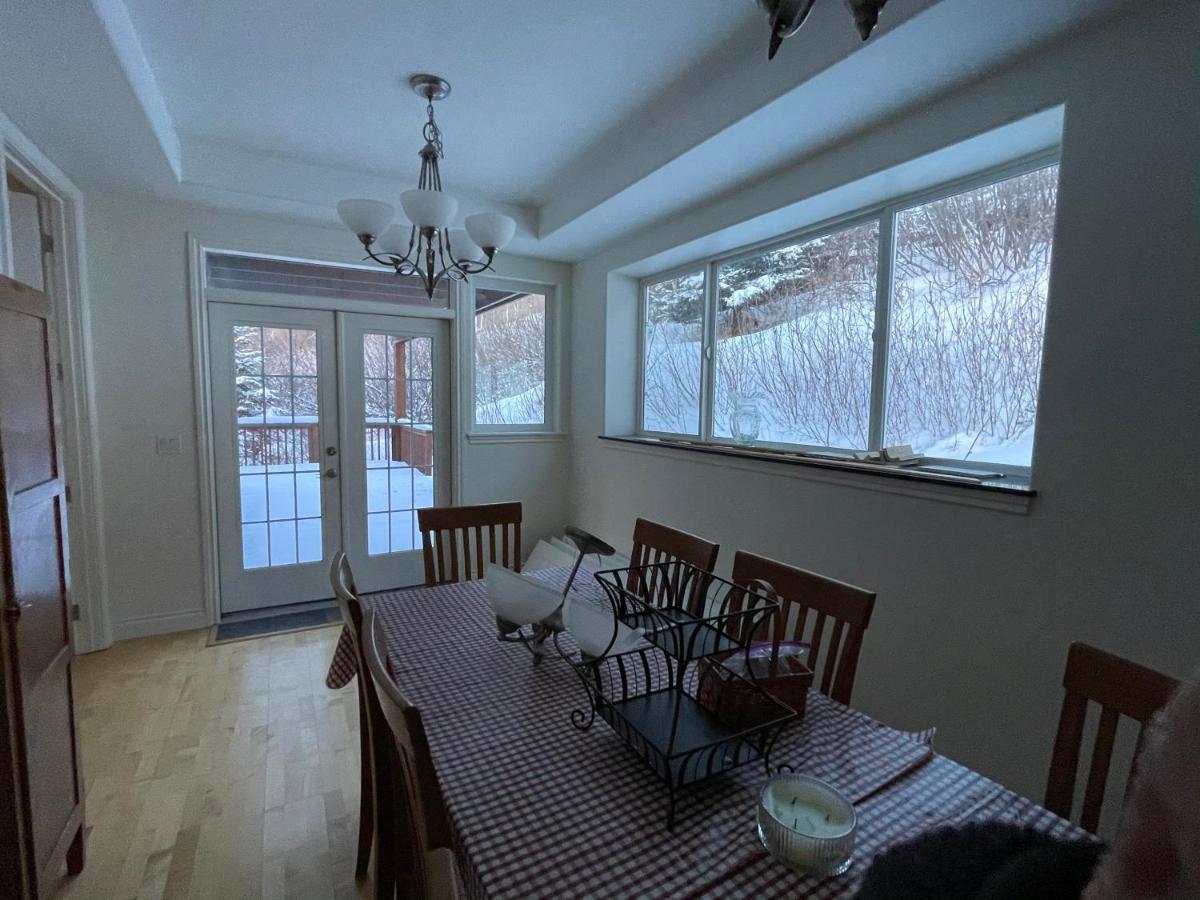 Frenchy'S Adventure Bed And Breakfast 앵커리지 외부 사진